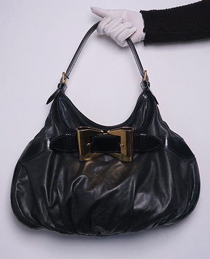 Queen Bow Hobo, front view